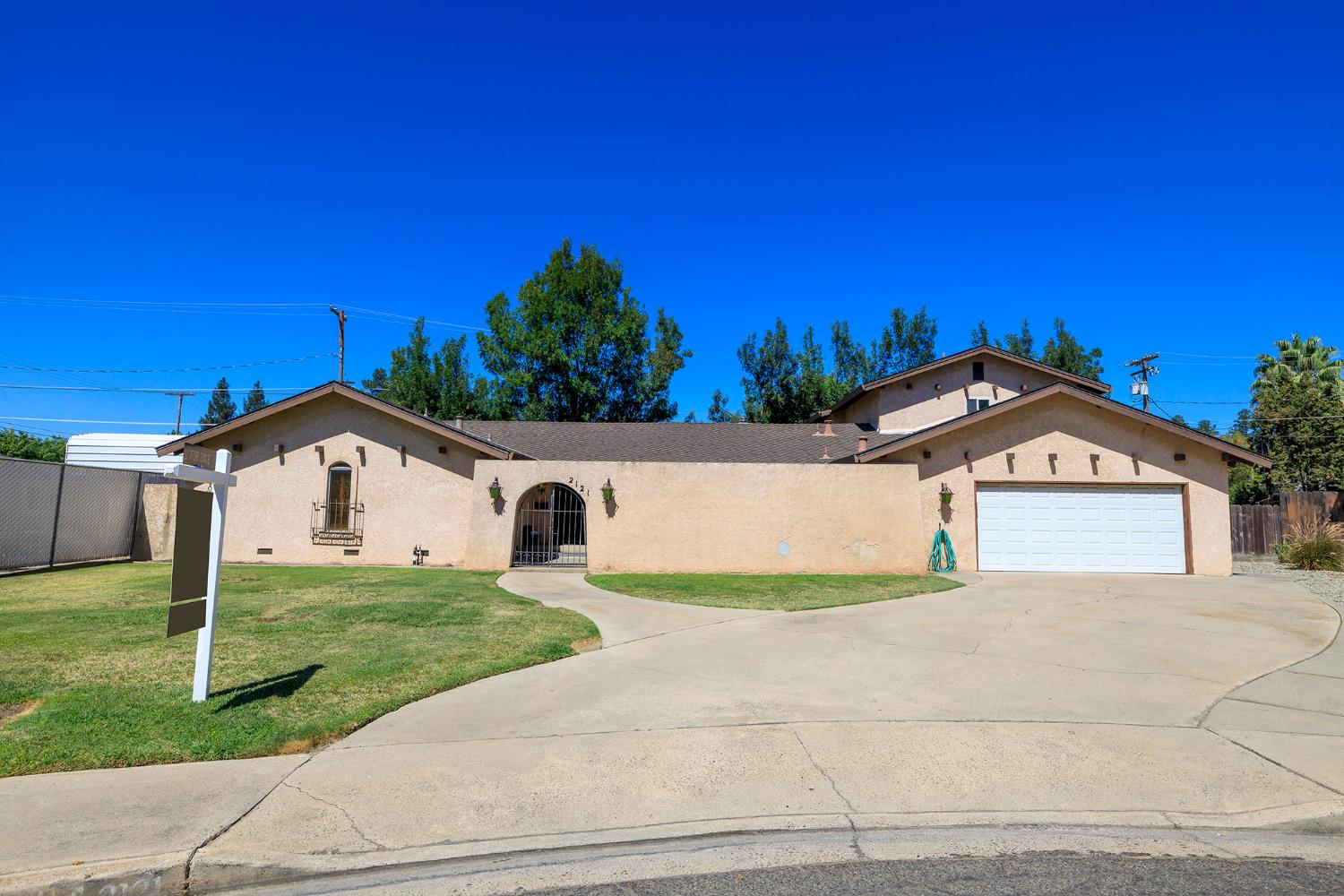 2121 Cumberland Drive — photo