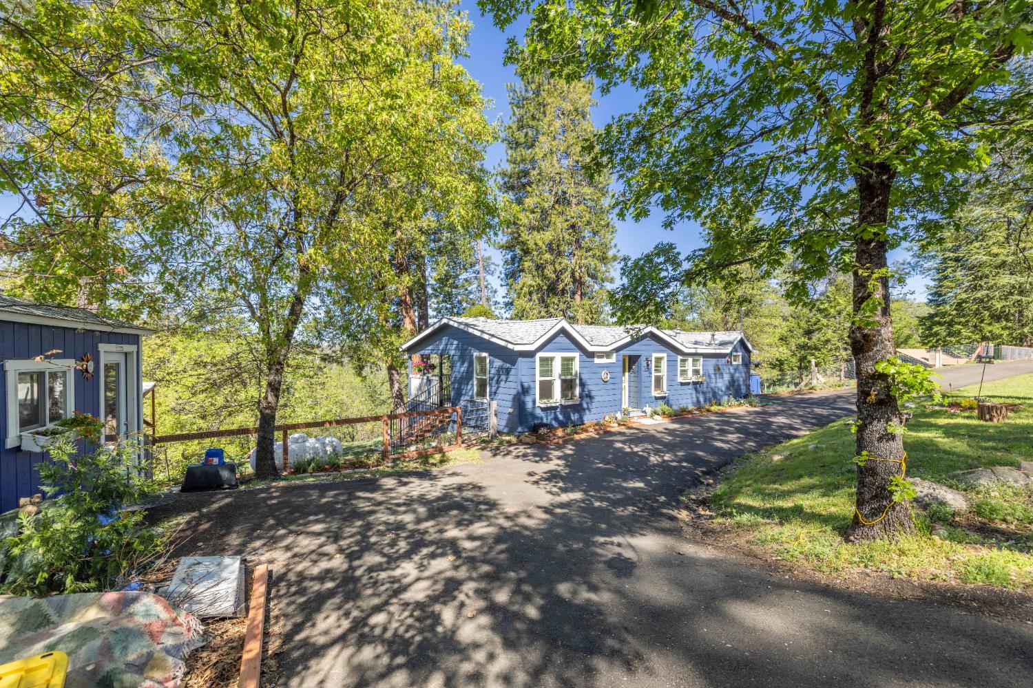 5015 Shooting Star Road — photo