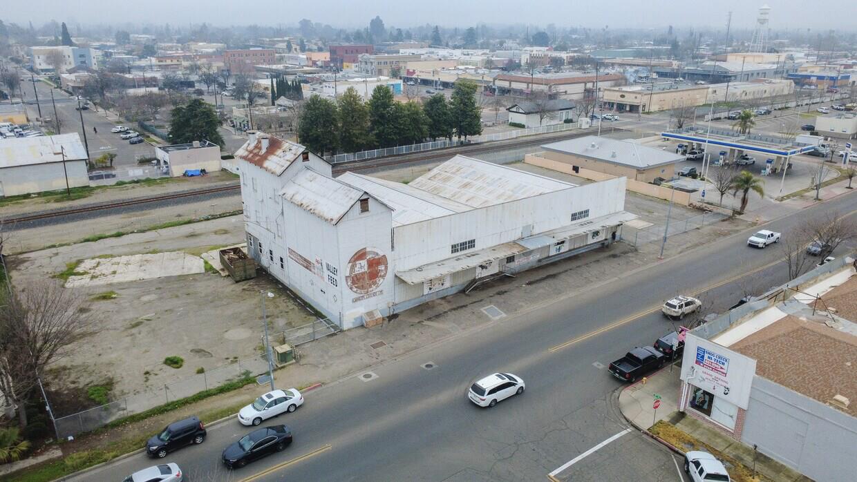 121 N Gateway Drive — photo
