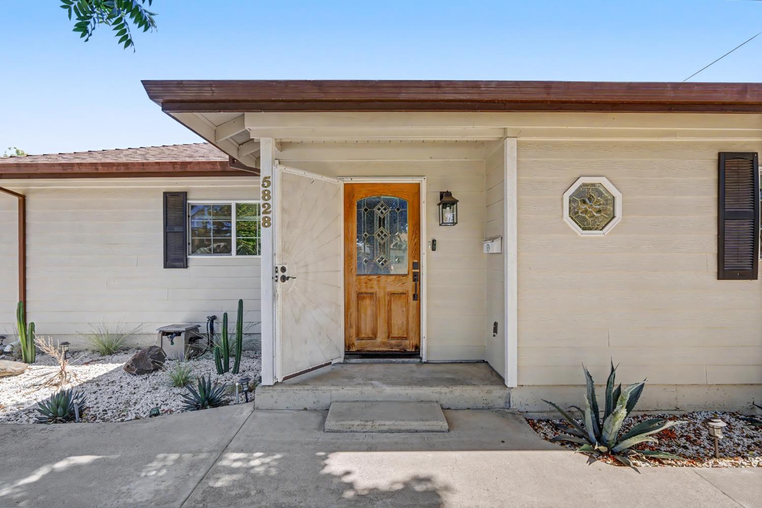 5828 N Haven Drive — photo