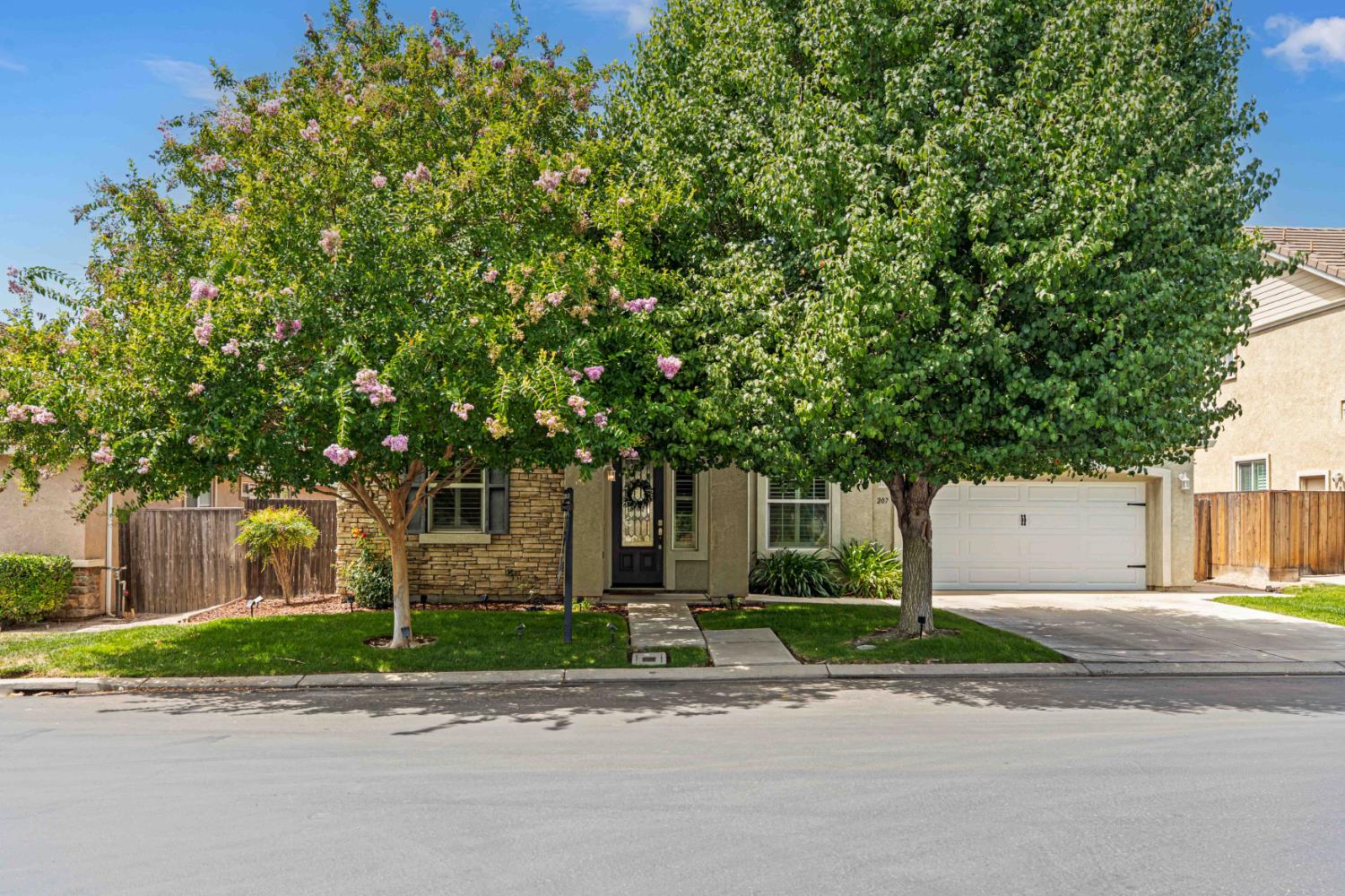 207 Marina Lane — photo