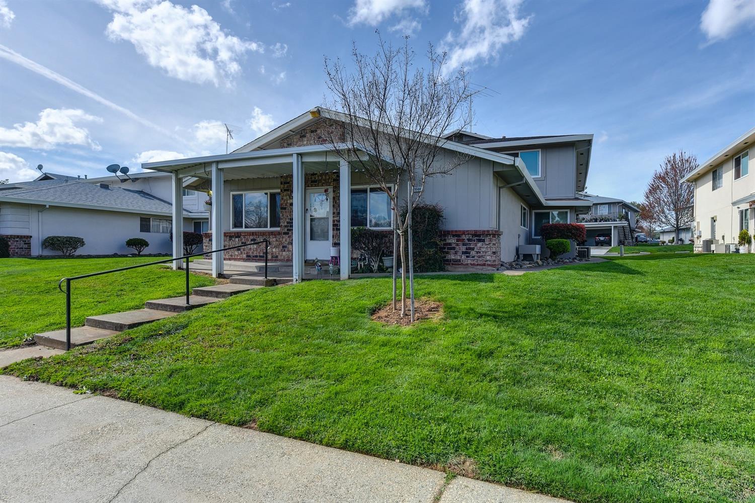 3521 Town Court 3 — photo
