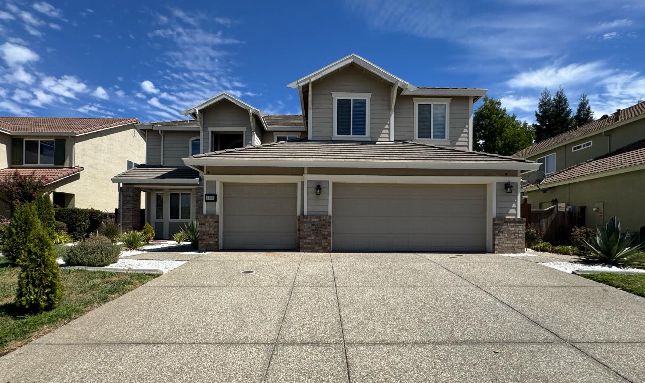 1860 Ringnecked Pheasant Court — photo