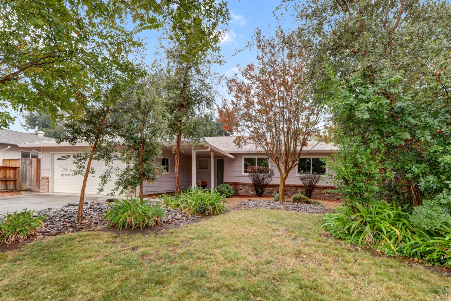 534 Rutgers Dr — photo