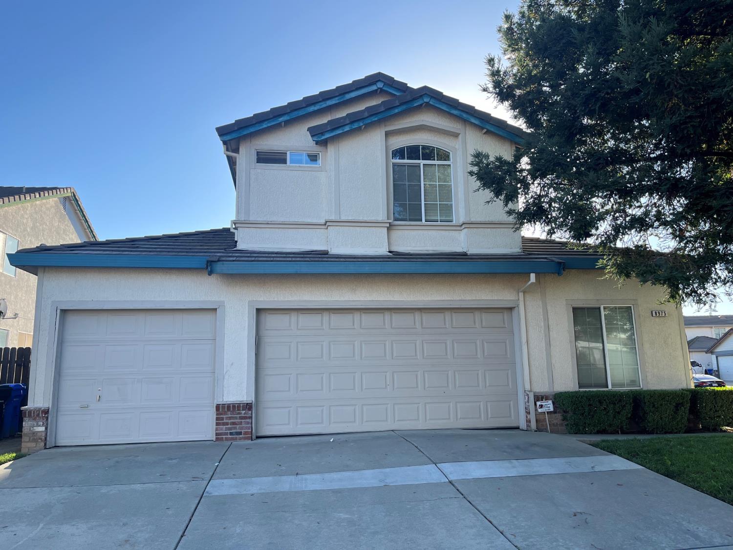 8975 Springhurst Drive — photo