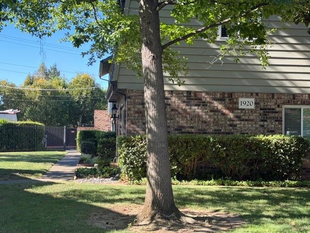 1920 Benita Drive 2 — photo