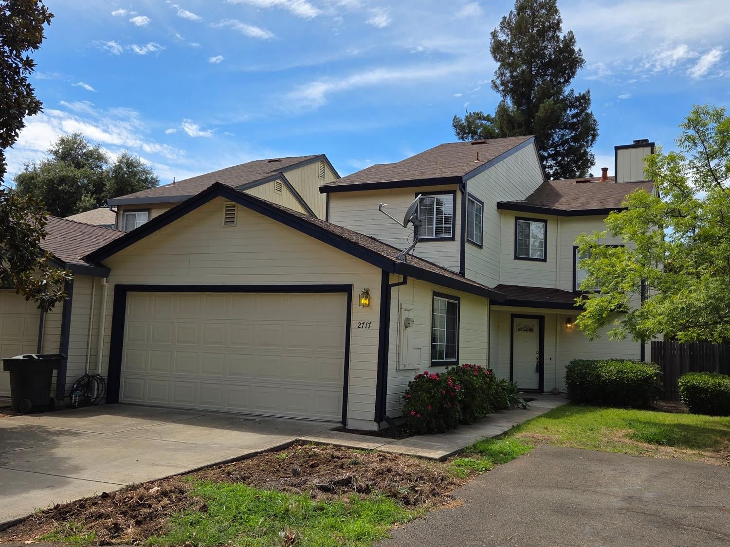 2717 Hoffman Woods Lane — photo