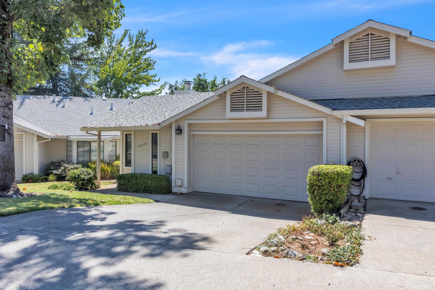 2249 Country Villa Court 20 — photo