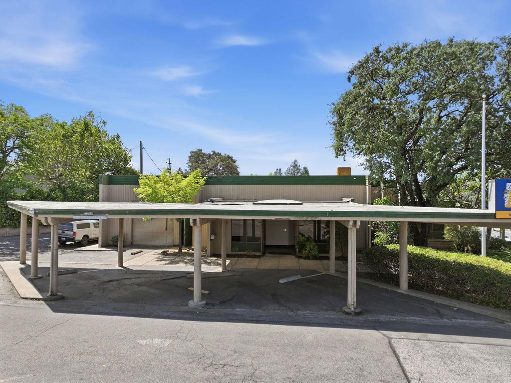 13170 Lincoln Way — photo