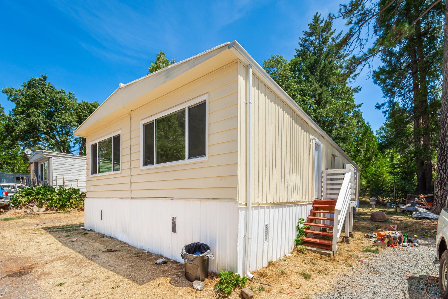 22235 Forest Hill Road 78 — photo