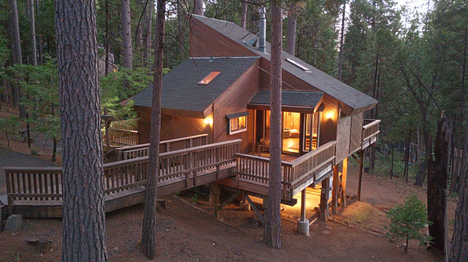 2378 Sultana Road — photo
