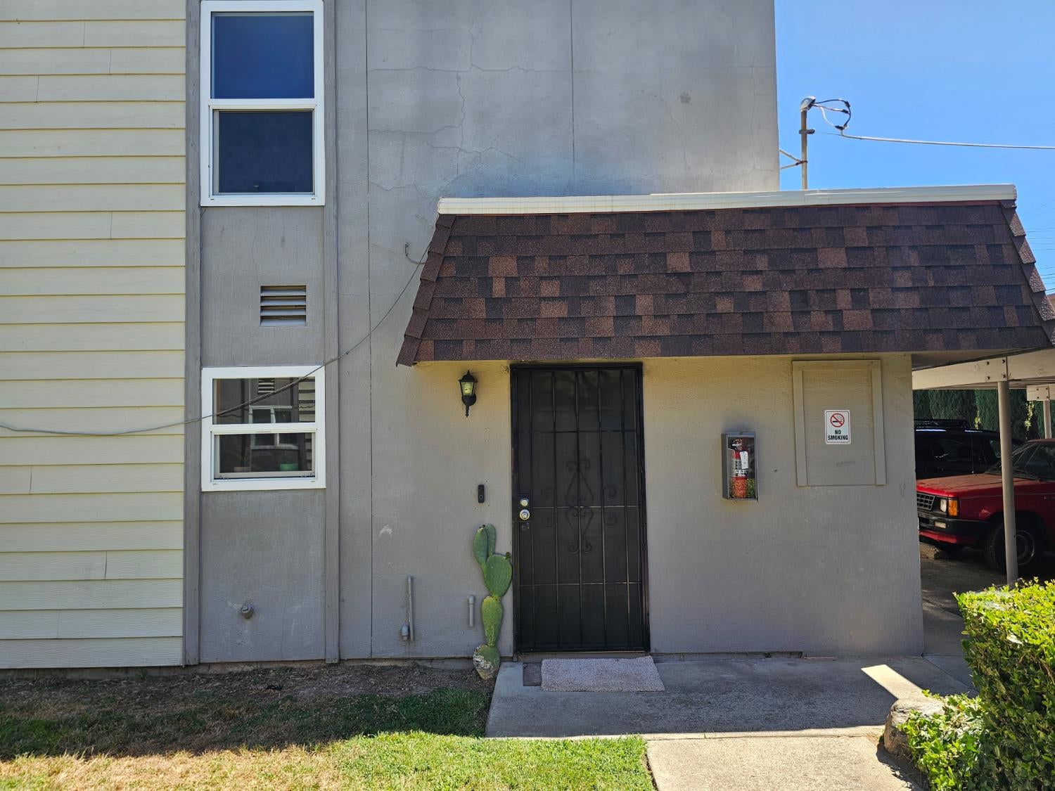 5616 Hillsdale Boulevard C — photo