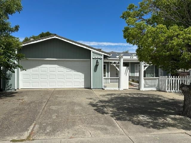 1223 Chelsea Way — photo