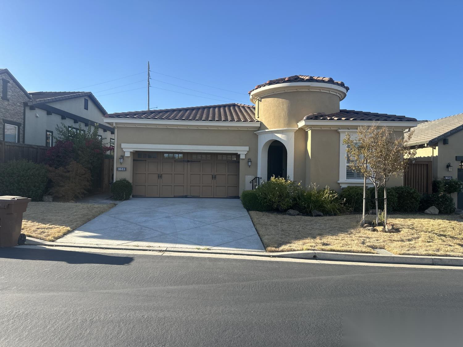 1611 Gamay Lane — photo