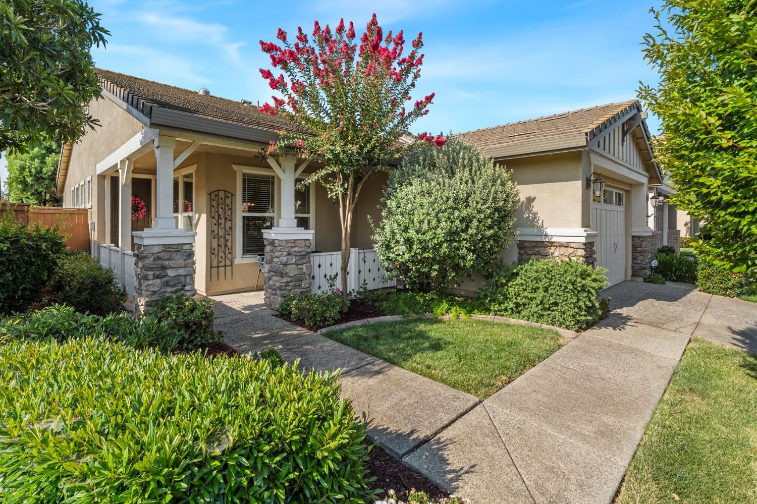 7441 Chatsworth Circle — photo