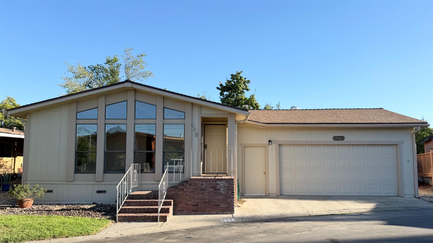 252 Kirkwood — photo