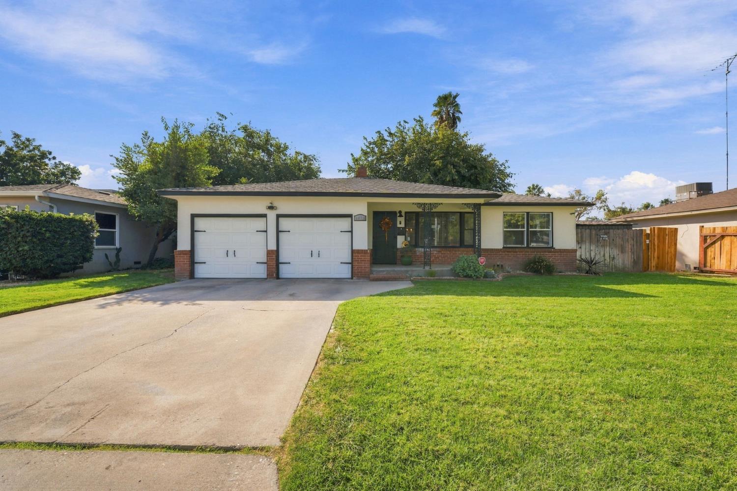 2412 Miller Ave — photo