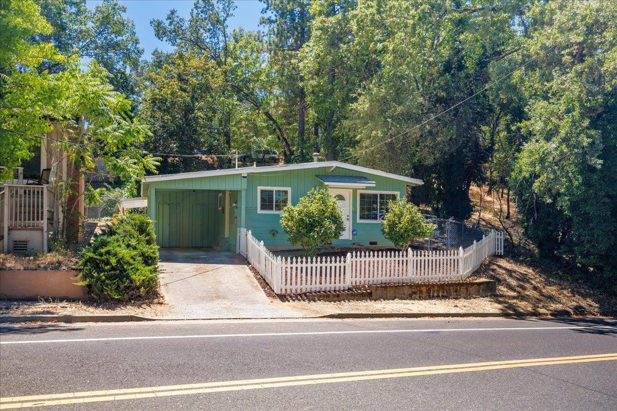936 Spring Street — photo