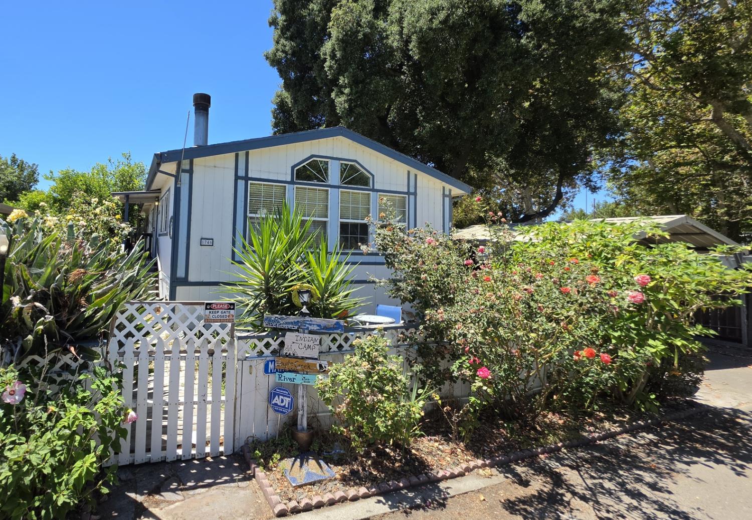 1746 W Harbor Drive — photo