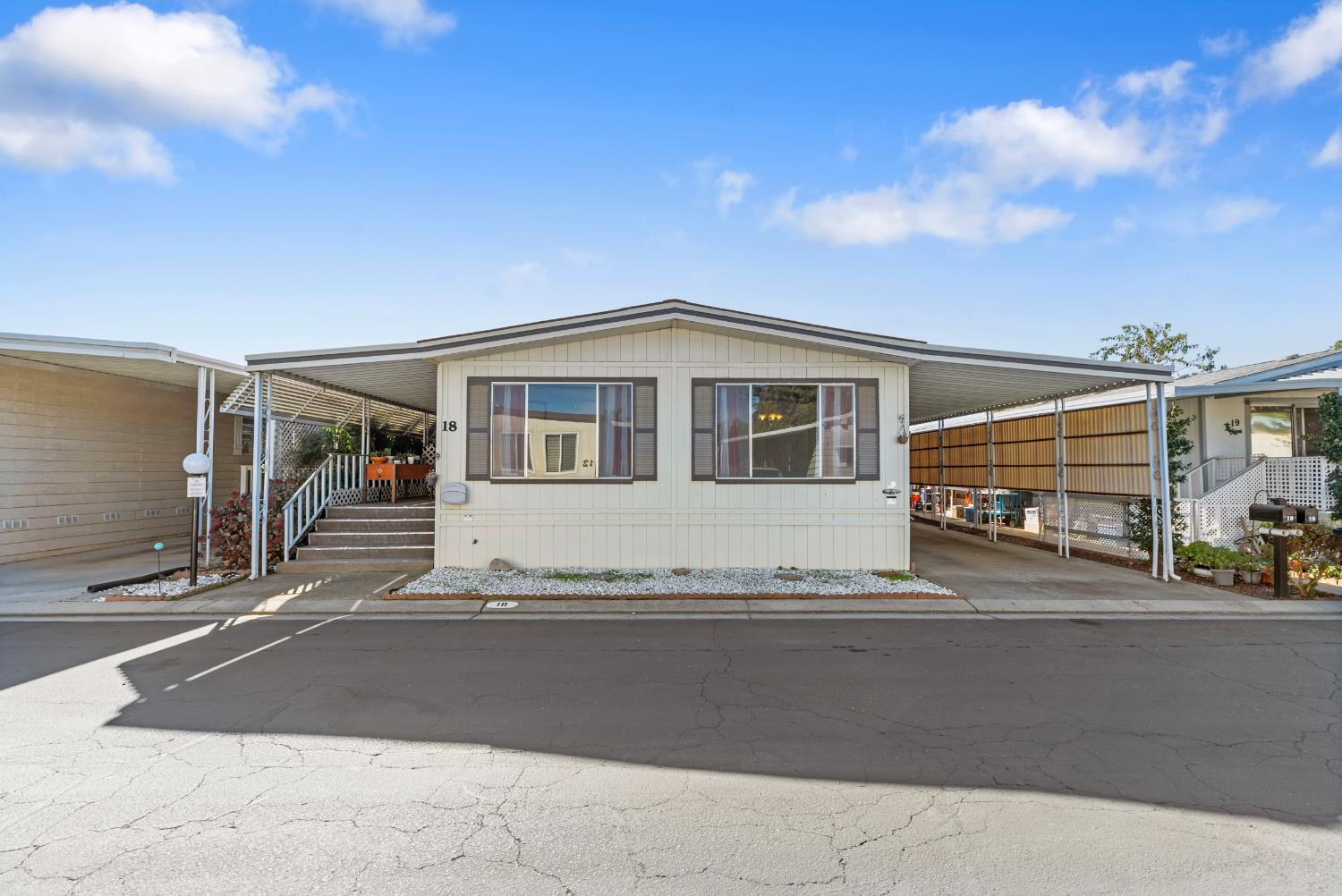 1200 S Carpenter Road 18 — photo