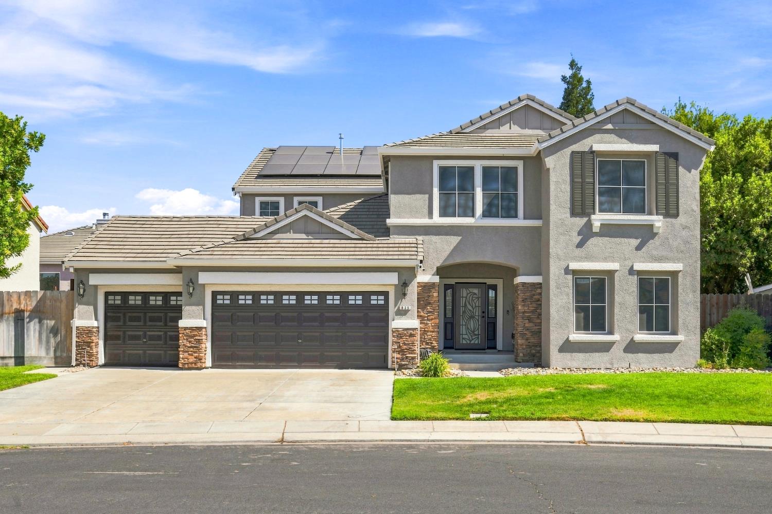 935 Shortland Circle — photo