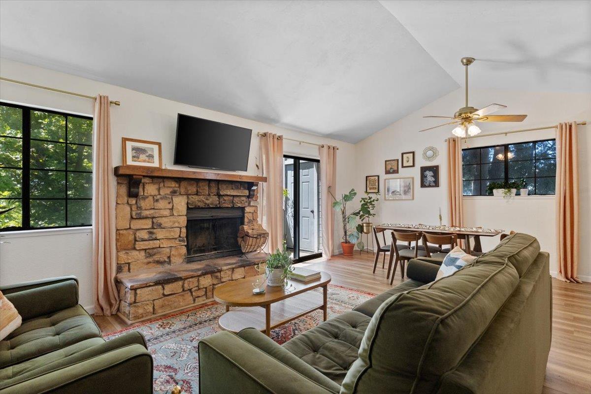 7409 Auburn Oaks Court H — photo