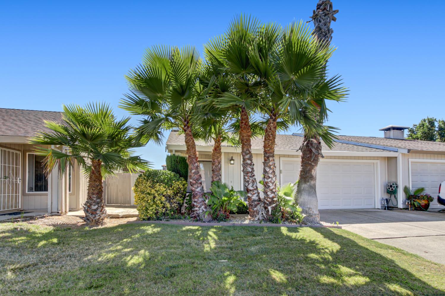 7677 Harvest Woods Drive — photo