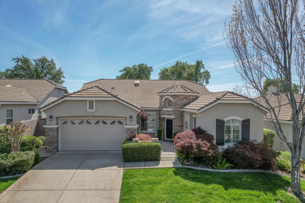 9216 Forestberry Way — photo
