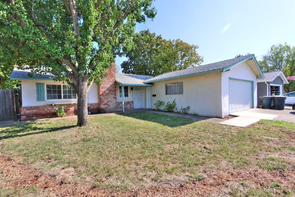1504 Cardinal Way — photo
