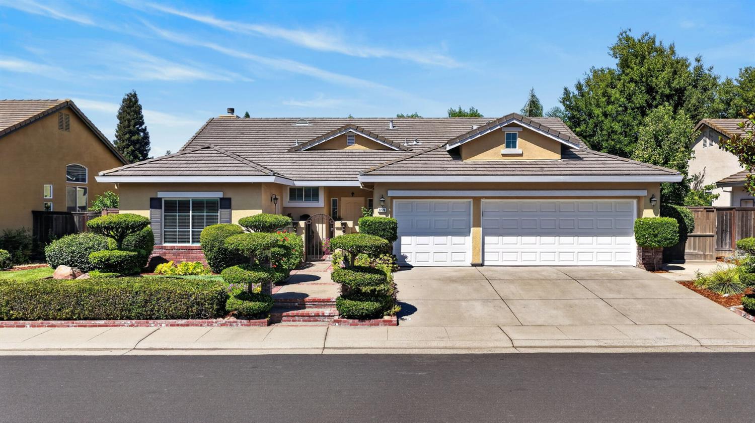 3729 Lake Terrace Drive — photo
