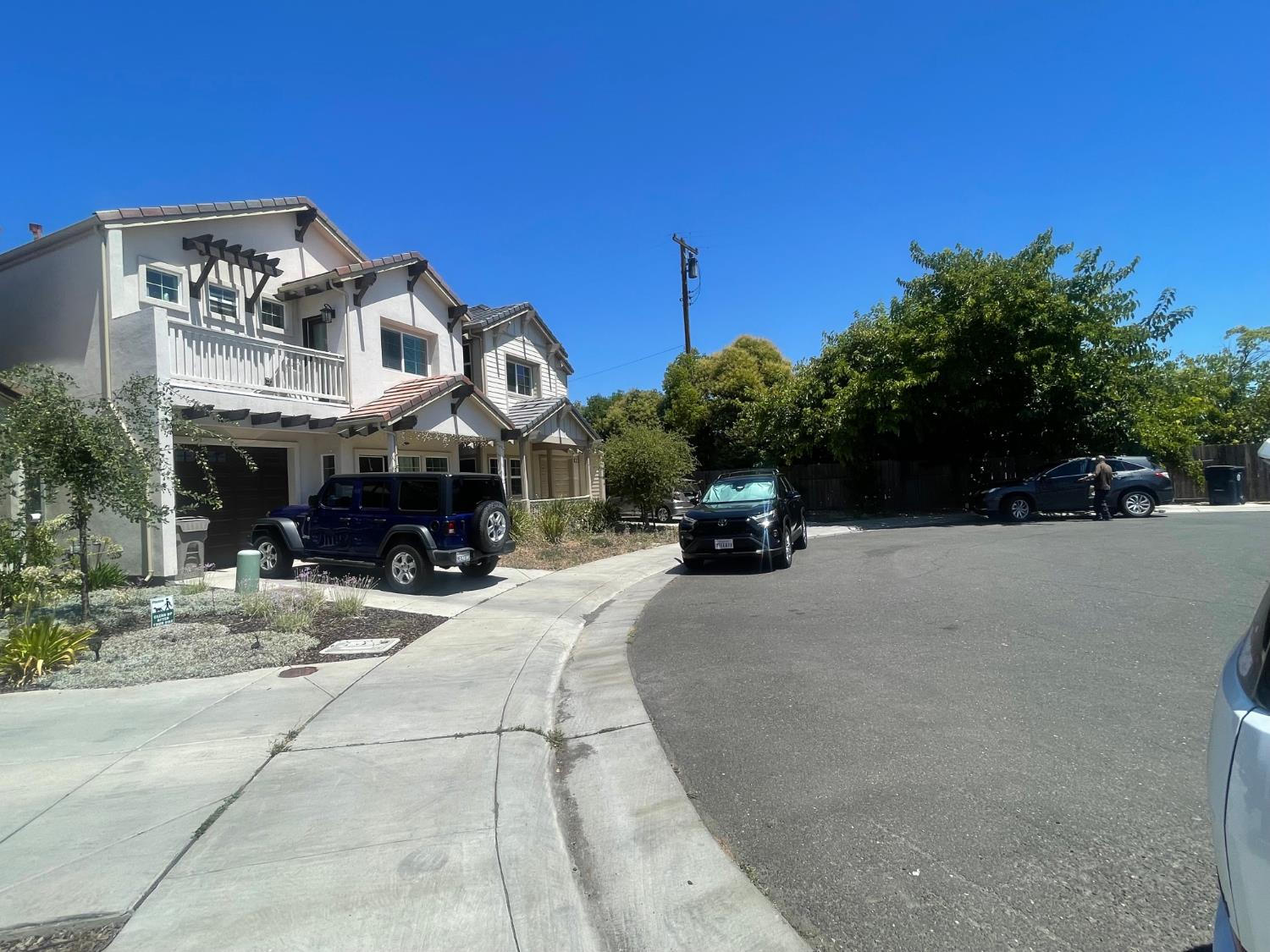 44 Lake House Court — photo