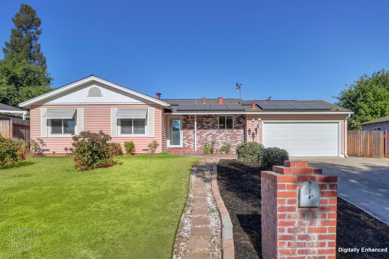 3912 Henderson Way — photo