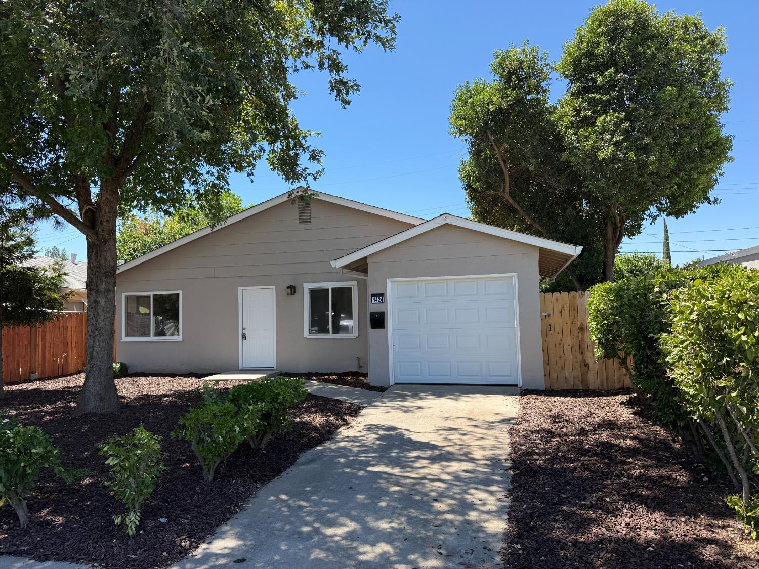 1424 Youngs Lane — photo