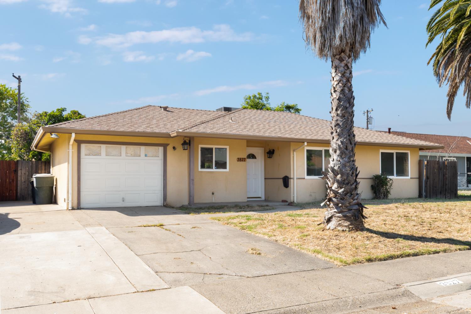 3827 Lankershim Way — photo