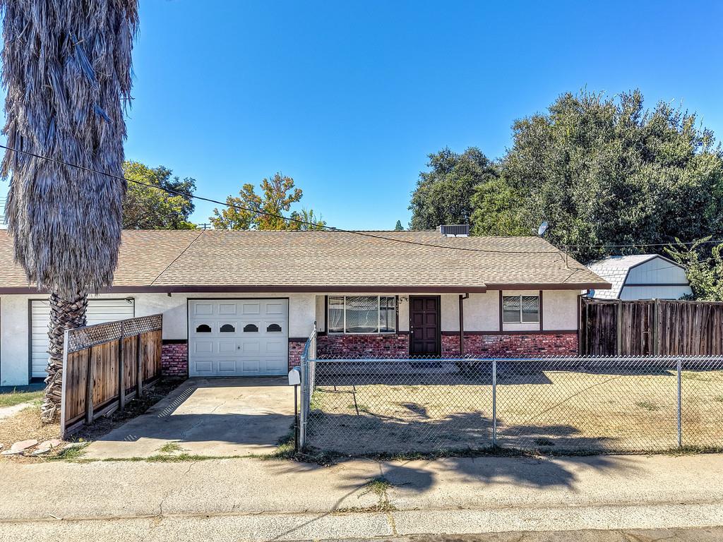 3205 Panama Avenue — photo