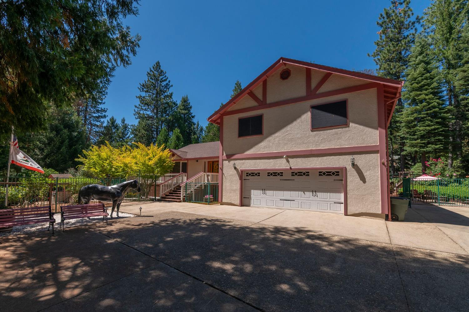 25985 Forest Knoll Court — photo