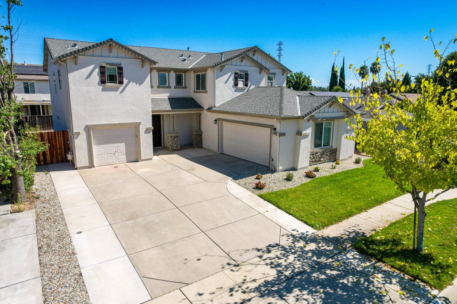 1677 Brookglen Drive — photo