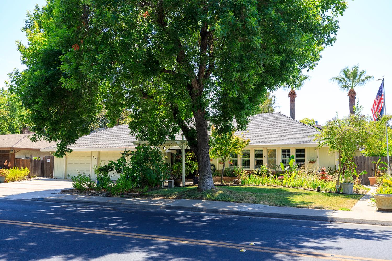 404 W Rumble Road — photo