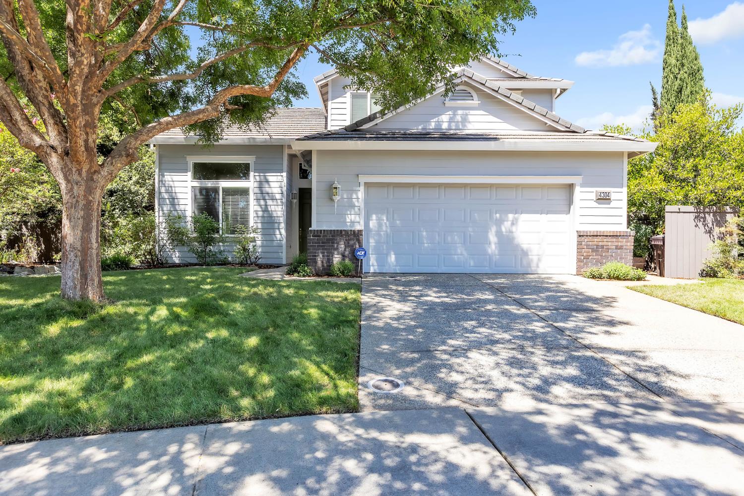 4304 Franconia Court — photo