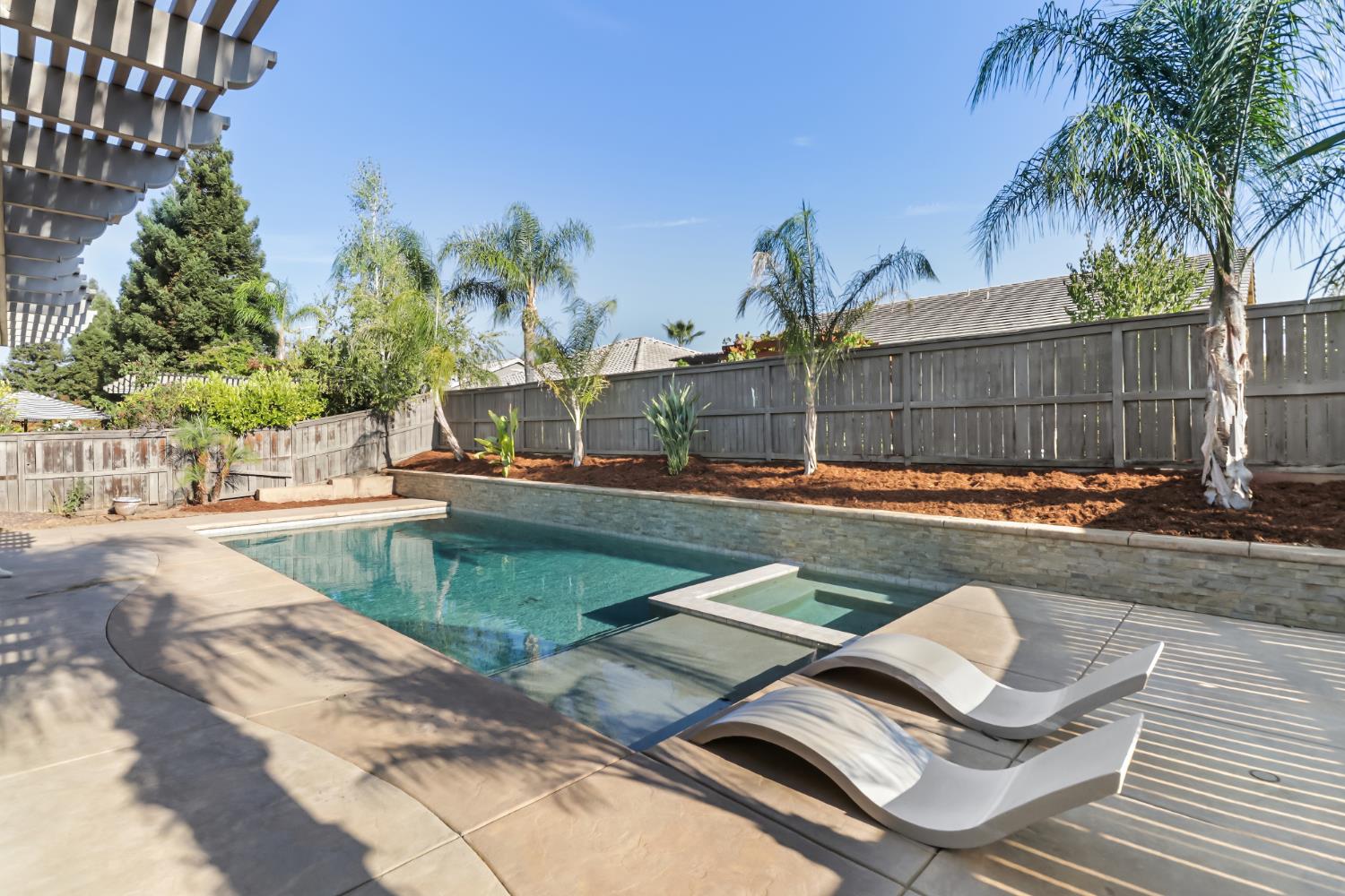 2564 Summerland Way — photo