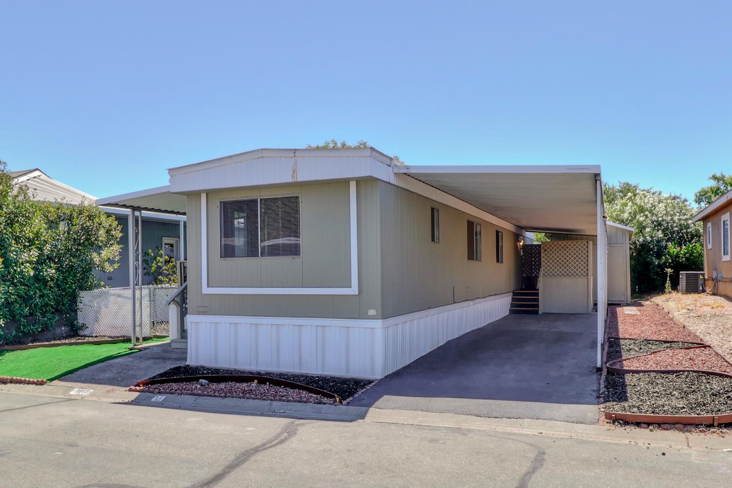5808 Eureka Lane 75 — photo