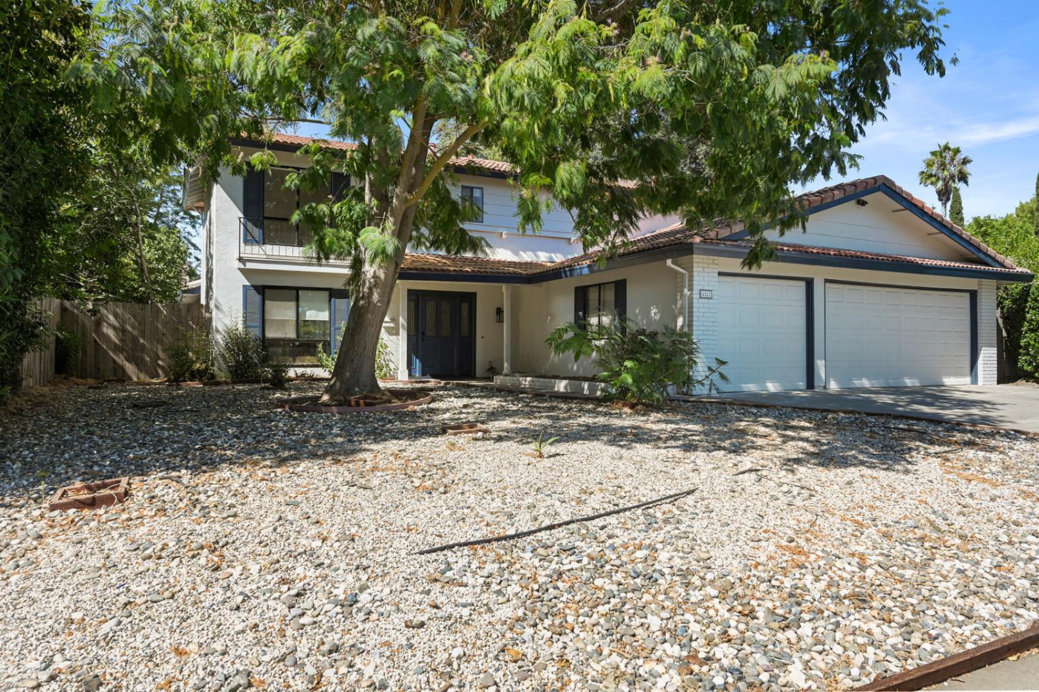 4121 Vista Way — photo