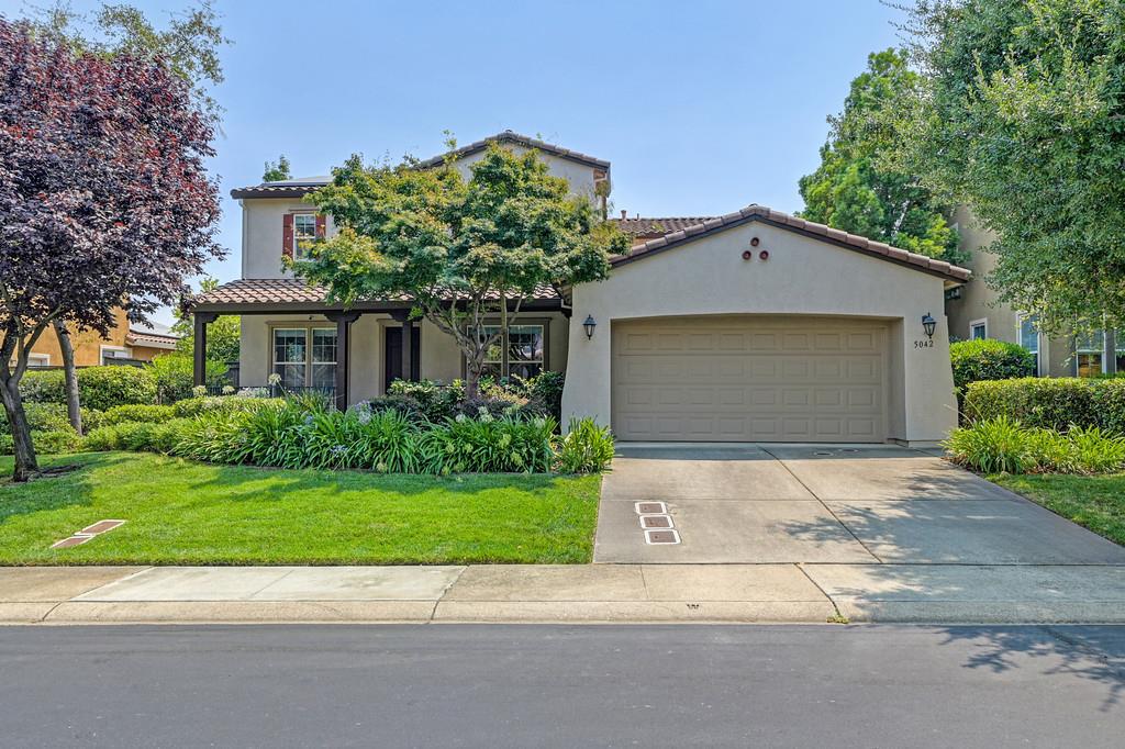 5042 Courtney Way — photo