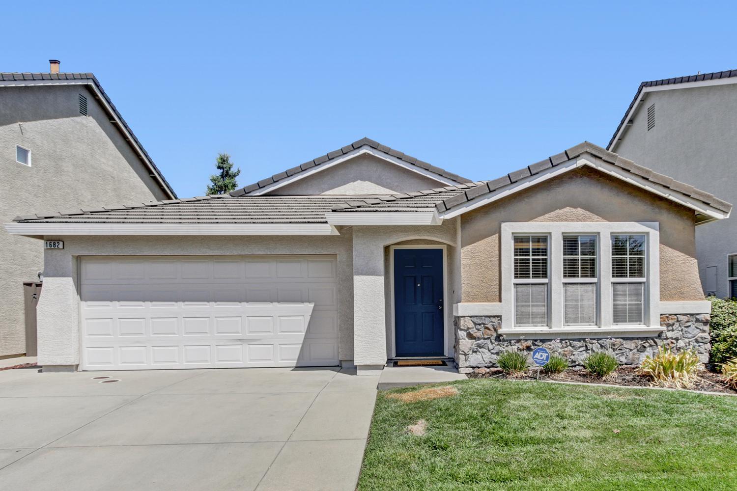 1682 Loon Lake Street — photo