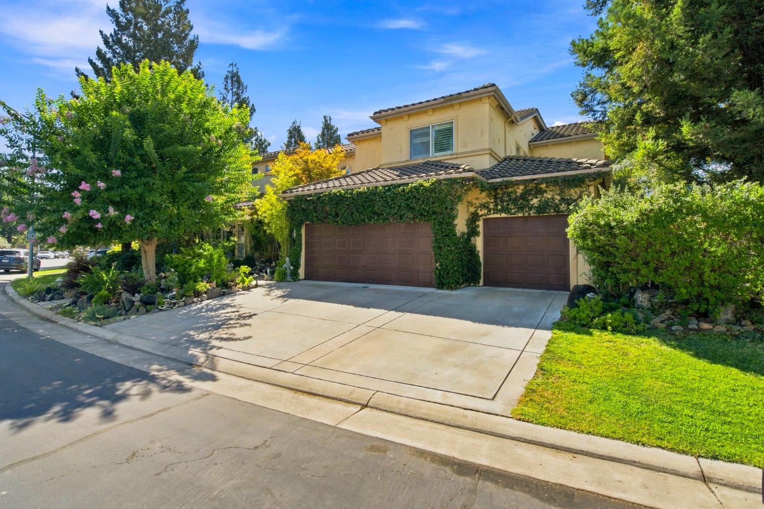 10941 St Moritz Circle — photo