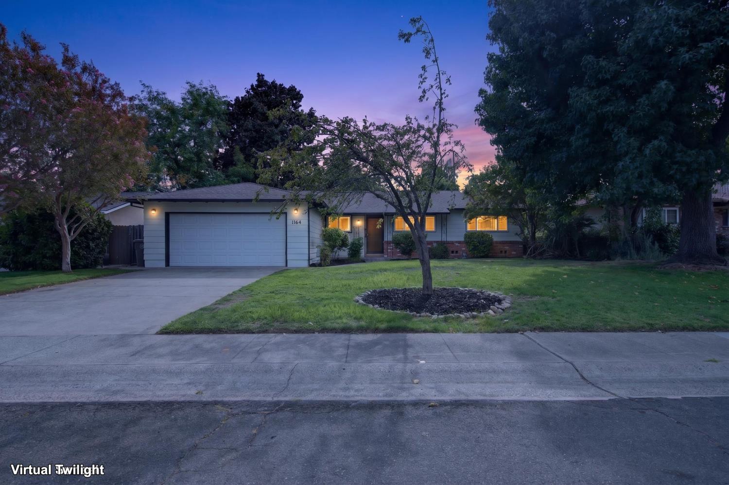 1164 Derick Way — photo