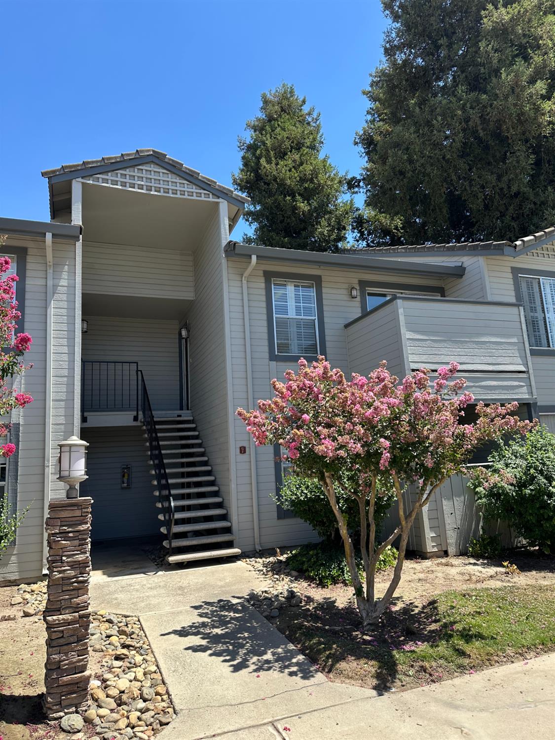 3925 Dale Road G — photo