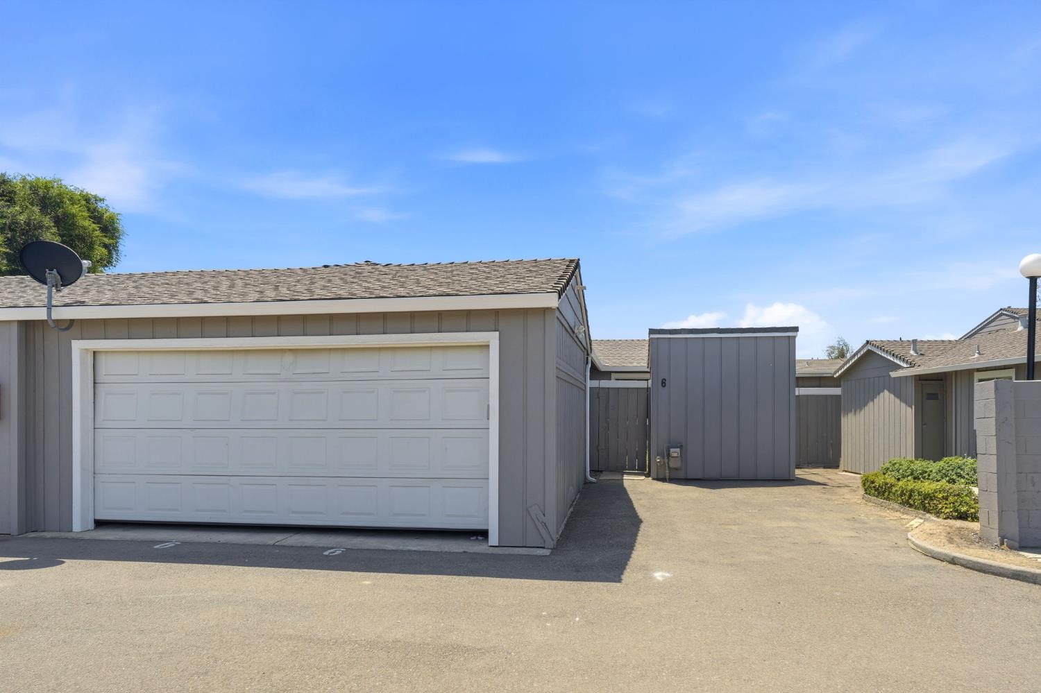 475 Peerless Way 6 — photo