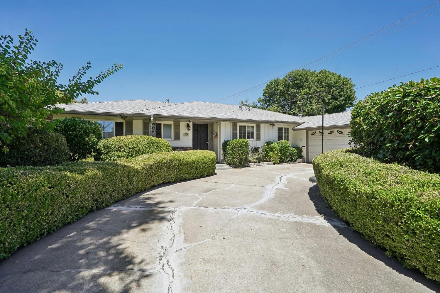 507 E Benjamin Holt Drive — photo