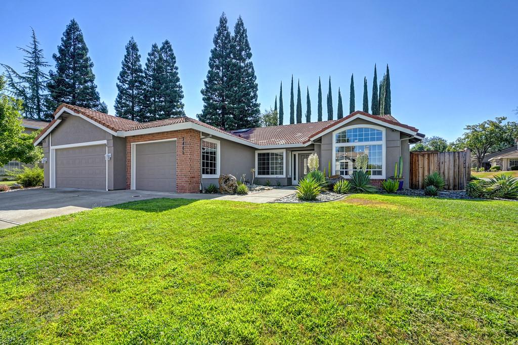 7465 Labranza Street — photo